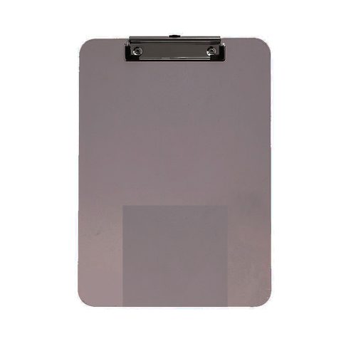 TABLA ACRILICA TAMAÑO CARTA CON CLIP METALICO 70400006 HUMO 22.5 CENTIMETROS x 31.5 CENTIMETROS