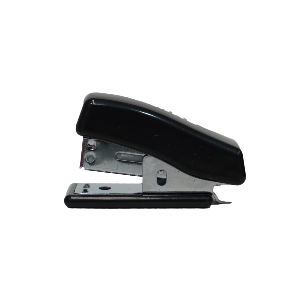 MINI ENGRAPADORA MAE MEM-26N NEGRO PARA GRAPAS ESTANDAR